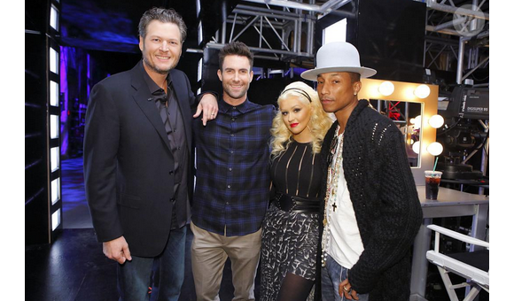 Blake Shelton, Adam Levine, Christina Aguilera et Pharrell Williams sur le plateau de l'émission The Voice US / photo postée sur Instagram.