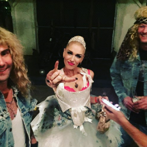 Blake Shelton, Adam Levine et Gwen Stefani déguisés / photo postée sur Instagram.