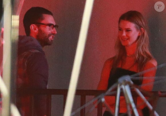 Adam Levine et sa femme Behati Prinsloo sur le tournage du vidéo clip du goupe Maroon 5 à Los Angeles, le 30 aout 2014