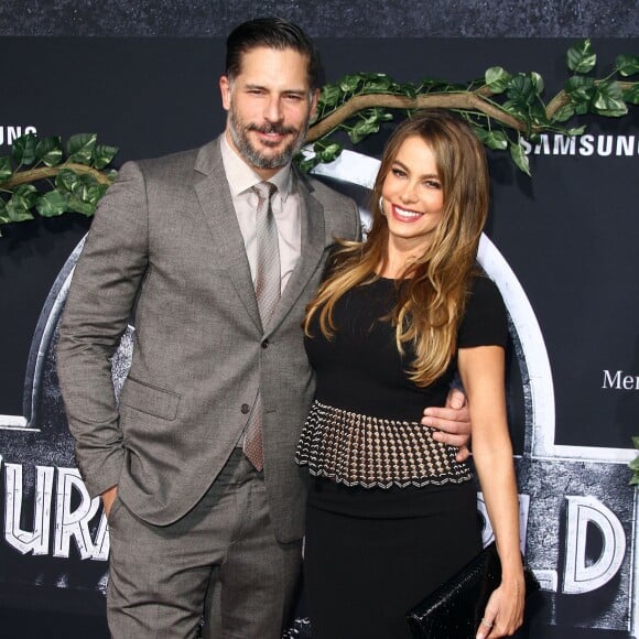 Sofia Vergara et son fiancé Joe Manganiello à la première de « Jurassic World » au théâtre The Dolby à Hollywood, le 9 juin 2015
