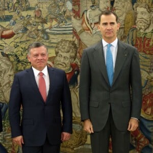 Le roi Felipe VI reçoit le roi Abdullah II de Jordanie au palais de la Zarzuela à Madrid en Espagne le 20 novembre 2015