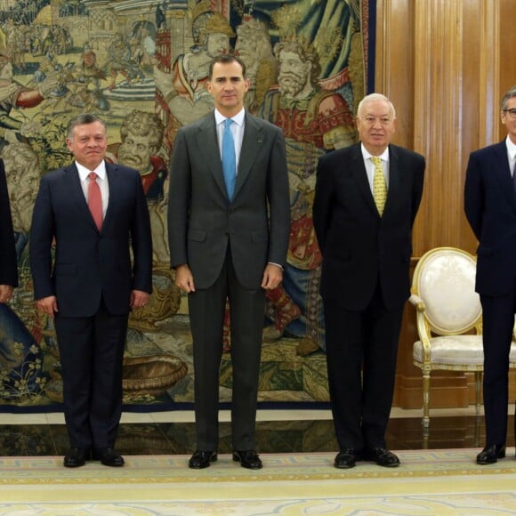 Le roi Felipe VI reçoit le roi Abdullah II de Jordanie au palais de la Zarzuela à Madrid en Espagne le 20 novembre 2015