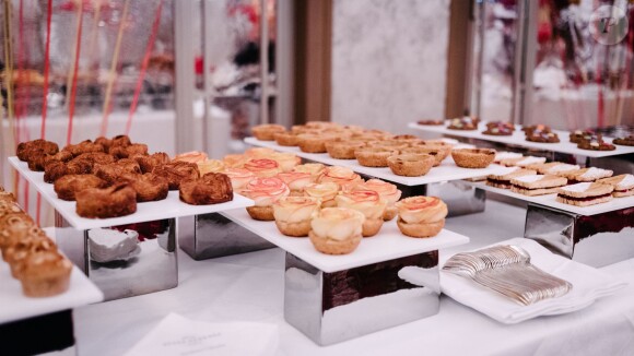 Goûter organisé par le chef pâtissier Christophe Michalak et le Plaza Athénée en faveur de l'Etoile de Martin, le 21 novembre 2015.