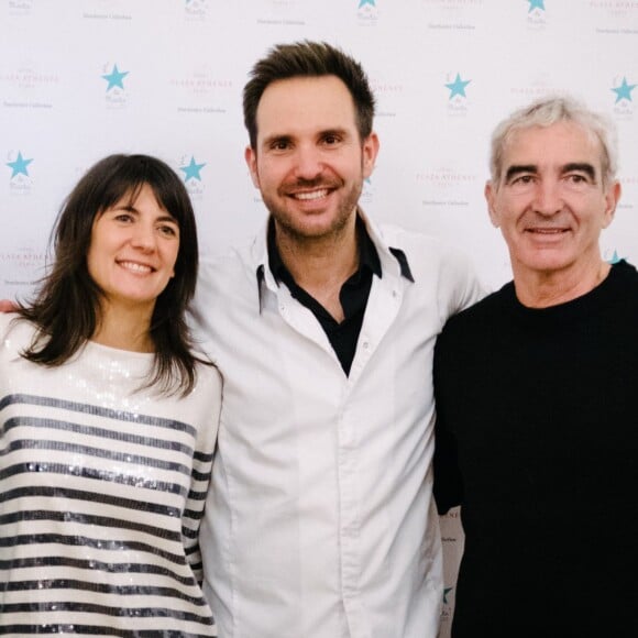 Servanne Jourdy, Christophe Michalak, Estelle Denis et Raymond Domenech - Goûter organisé par le chef pâtissier Christophe Michalak et le Plaza Athénée en faveur de l'Etoile de Martin, le 21 novembre 2015.