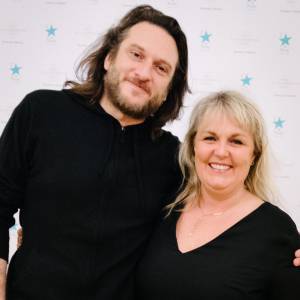 Valérie Damidot et son compagnon, Régis - Goûter organisé par le chef pâtissier Christophe Michalak et le Plaza Athénée en faveur de l'Etoile de Martin, le 21 novembre 2015.