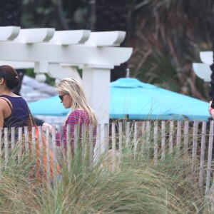 Reese Witherspoon lors du mariage de Sofia Vergara et Joe Manganillo au Breakers Palm Beach Resort, le 22 novembre 2015