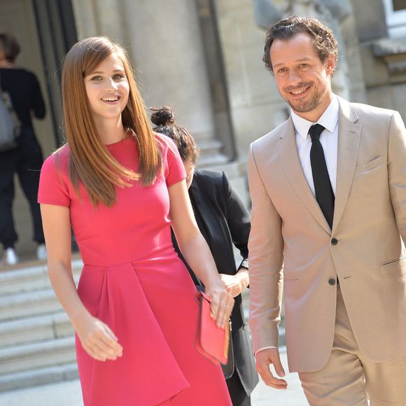 Stefano Accorsi et sa compagne Bianca Vitali - Arrivée des people au défilé de mode homme "Valentino", collection Printemps-Eté 2015 à l'hôtel Salomon de Rothschild à Paris, le 25 juin 2014.
