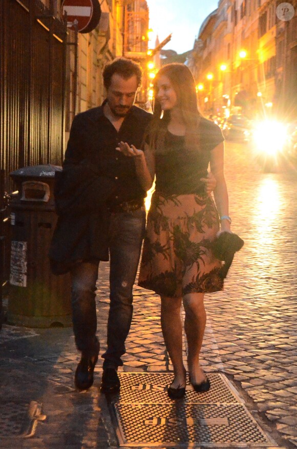Stefano Accorsi et sa compagne Bianca Vitali après avoir assister à une présentation du livre "Splendore" de Margaret Mazzantini à Rome, le 27 mai 2014.