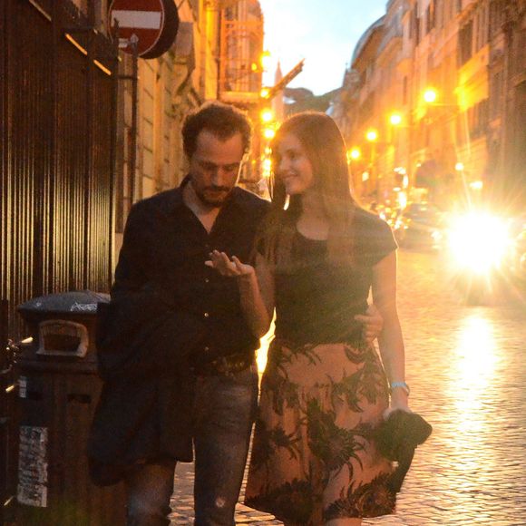 Stefano Accorsi et sa compagne Bianca Vitali après avoir assister à une présentation du livre "Splendore" de Margaret Mazzantini à Rome, le 27 mai 2014.