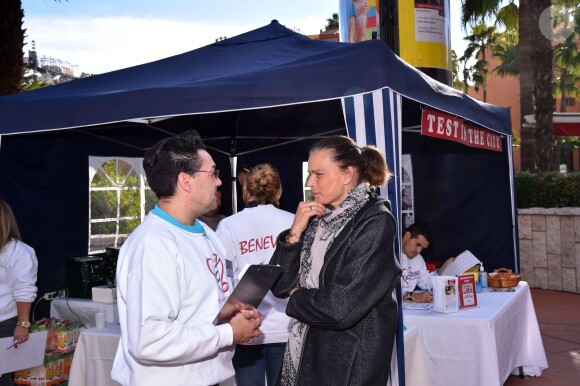 La princesse Stéphanie de Monaco a accompagné le lancement de l'opération de dépistage du VIH Test in the City sur la promenade Honoré II devant le centre commercial de Fontvieille à Monaco le 25 novembre 2015. © Bruno Bebert / BestImage