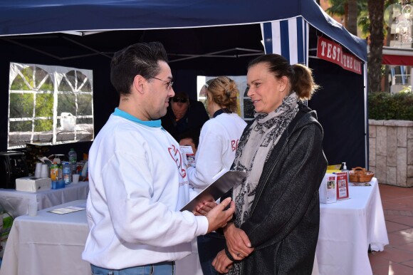 La princesse Stéphanie de Monaco a accompagné le lancement de l'opération de dépistage du VIH Test in the City sur la promenade Honoré II devant le centre commercial de Fontvieille à Monaco le 25 novembre 2015. © Bruno Bebert / BestImage