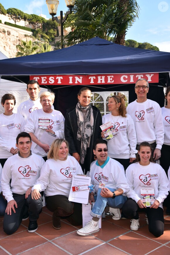 La princesse Stéphanie de Monaco a accompagné le lancement de l'opération de dépistage du VIH Test in the City sur la promenade Honoré II devant le centre commercial de Fontvieille à Monaco le 25 novembre 2015. © Bruno Bebert / BestImage