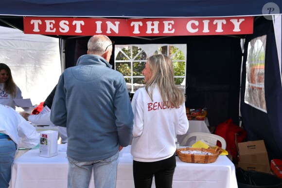 Image de l'opération de dépistage du VIH Test in the City, soutenue par la princesse Stéphanie, sur la promenade Honoré II devant le centre commercial de Fontvieille à Monaco le 25 novembre 2015. © Bruno Bebert / BestImage