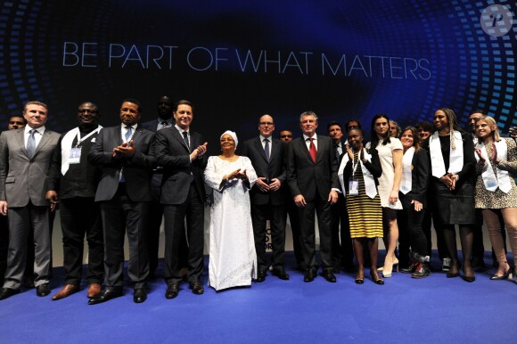 Aminata Maiga Keita, la première dame du Mali, et le prince Albert II de Monaco participaient à la cérémonie d'ouverture du forum international "Peace and Sport" au Grimaldi Forum à Monaco le 25 novembre 2015. © Bruno Bebert / Bestimage