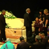 Jonah Lomu, mort à 40 ans le 18 novembre 2015, a reçu le 28 novembre 2015 à Auckland l'hommage de la communauté des Iles du Pacifique lors d'une cérémonie traditionnelle à l'occasion de la Journée de la famille.