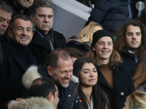 François Sarkozy et son neveu Pierre Sarkozy - Personnalités lors du match de football Paris Saint-Germain (PSG) -Troyes au Parc des Princes à Paris, le 28 novembre 2015.