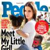 Sandra Bullock pose en couverture de People avec son fils Louis et sa fille Laila, fraîchement adoptée.