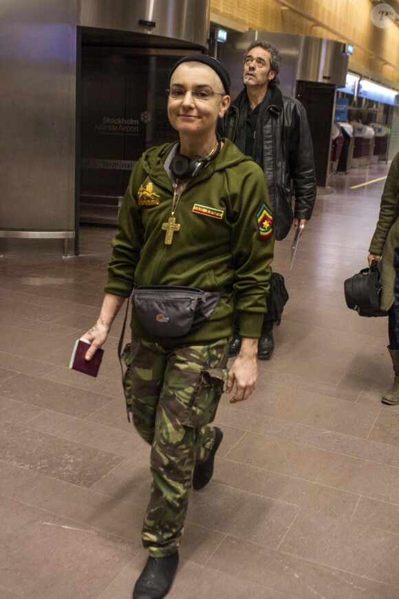 Sinead O'Connor à l'aéroport Arlanda de Stockholm le 7 mars 2013