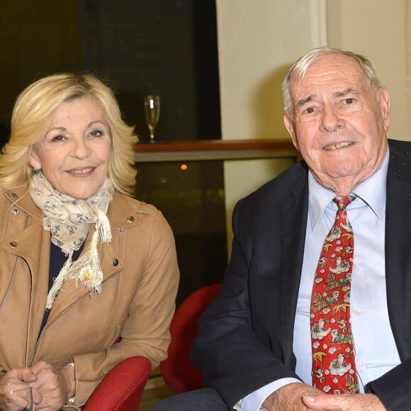 Nicoletta et Julien Lauprêtre (président du Secours Populaire) - Lancement de la campagne des Pères Noël verts par le Secours Populaire à la maison de la Radio à Paris, le 7 décembre 2015. © Veeren/Bestimage