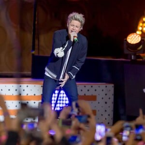 Le groupe One Direction (Harry Styles, Louis Tomlinson, Niall Horan, Liam Payne) en concert lors de 'Jimmy Kimmel Live!' à Hollywood, le 19 novembre 2015. © CPA
