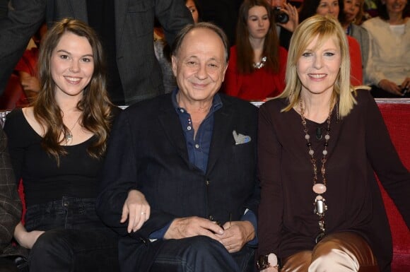 Clémence Ansault avec ses parents Chantal Ladesou et Michel Ansault - Enregistrement de l'émission "Vivement dimanche" à Paris le 29 octobre 2014.