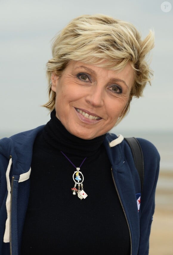 Evelyne Dhéliat pose à Cabourg lors de la 20e édition des Trophees Epona, le 12 octobre 2013.