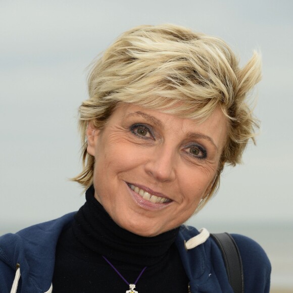 Evelyne Dhéliat pose à Cabourg lors de la 20e édition des Trophees Epona, le 12 octobre 2013.