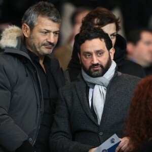 Cyril Hanouna lors du match de Ligue 1 PSG-Lyon lors de la 18e journée au Parc des Princes à Paris, le 13 décembre 2015.