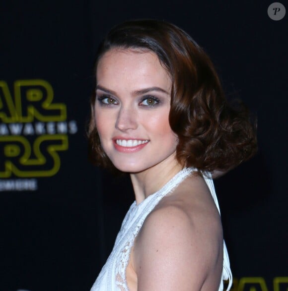 Daisy Ridley - Avant-première du film Star Wars : Le Réveil de la force à Hollywood au Chinese Theater (Los Angeles), le 14 décembre 2015