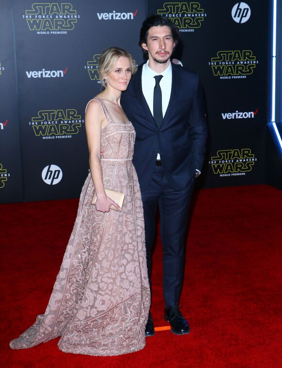 Adam Driver et sa femme Joanne Tucker - Avant-première du film Star Wars : Le Réveil de la force à Hollywood au Chinese Theater (Los Angeles), le 14 décembre 2015