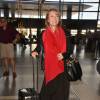 L'actrice Jane Seymour, souriante, pour prendre un vol à l'aéroport de Los Angeles le 23 octobre 2015.