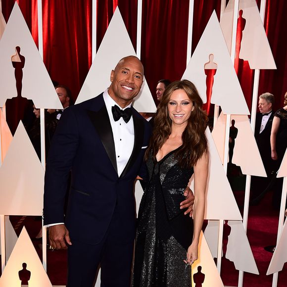 Dwayne Johnson et sa compagne Lauren Hashian lors de la cérémonies des Oscars au Dolby Theatre de Hollywood, le 22 février 2015