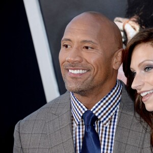 Dwayne Johnson et Lauren Hashian lors de l'avant-première de Hercules au TCL Chinese Theatre de Hollywood, le 23 juillet 2014