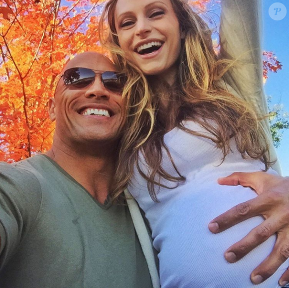Dwayne Johnson et sa compagne Lauren Hashian, parents d'une petit fille née le 16 décembre 2015 - Photo publiée le 10 novembre 2015