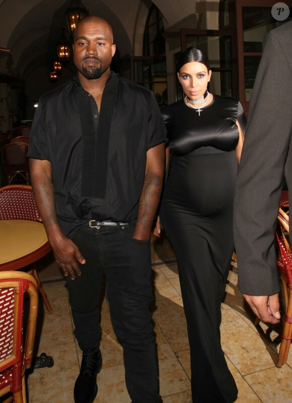 Kim Kardashian (enceinte) et son mari Kanye West - People au Bouchon Bistro à Beverly Hills le 20 octobre 2015.