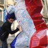 Exclusif - Cyril Hanouna signe la sculpture Kong de l'artiste contemporain Richard Orlinski, le jeudi 17 décembre 2015, près des locaux d'Europe 1 à Paris, en signe de mobilisation après les attentats survenus le 13 novembre. © Céline Bonnarde