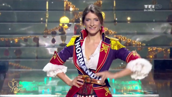 Miss Normandie - Premier tableau, 11 Miss défilent en pirates, lors de l'élection Miss France 2016 le samedi 19 décembre 2015 sur TF1