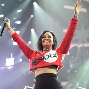 Demi Lovato lors du Y100's Jingle Ball 2015, le 18 décembre 2015 en Floride