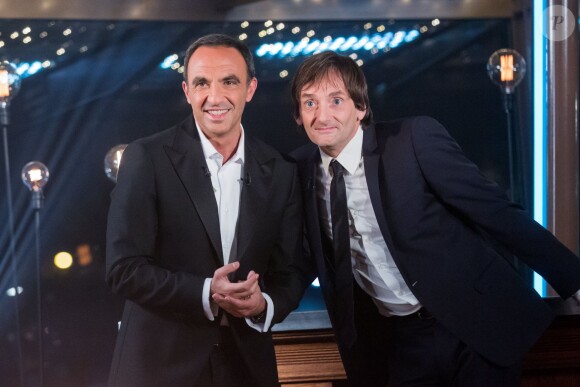 Exclusif - Nikos Aliagas et Pierre Palmade, sur le bateau Jean Bruel à Paris pour le tournage de l'émission Toute la musique qu'on aime diffusée le 31 décembre 2015 au soir dès 00h30 sur TF1. © Cyril Moreau