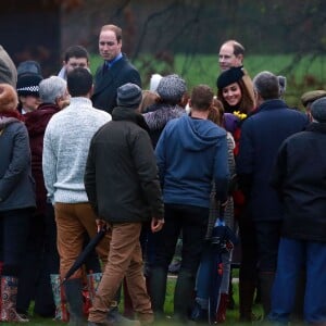 Le prince William et Kate Middleton après la messe dominicale en l'église St. Mary Magdalene à Sandringham le 28 décembre 2015