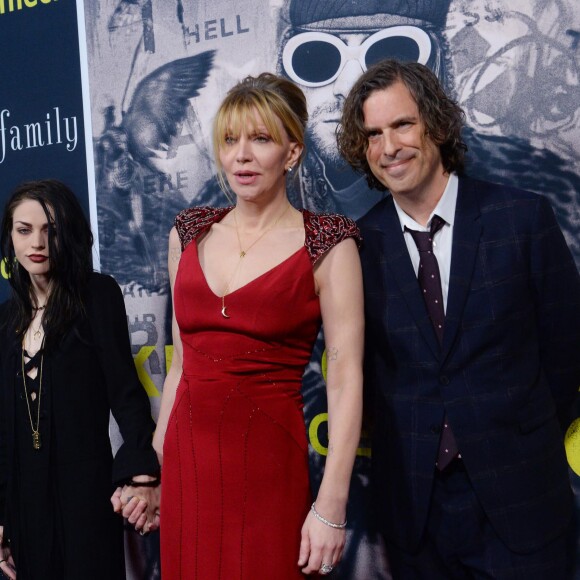 Le réalisateur Brett Morgen, Courtney Love et sa fille Frances Bean Cobain assistent à la première du film "Kurt Cobain: Montage of Heck" à Hollywood. Le 21 avril 2015.