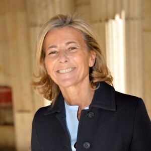 Claire Chazal - Arrivées au défilé de mode au défilé de mode "Christian Dior", collection prêt-à-porter printemps-été 2016, à la Cour Carrée du Louvre à Paris. Le 2 Octobre 2015.