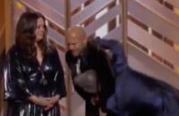 Extrait des Golden Globes quand Jason Statham présente le film Spy avec Paul Feig et Melissa McCarthy - 10 janvier 2015 à Los Angeles