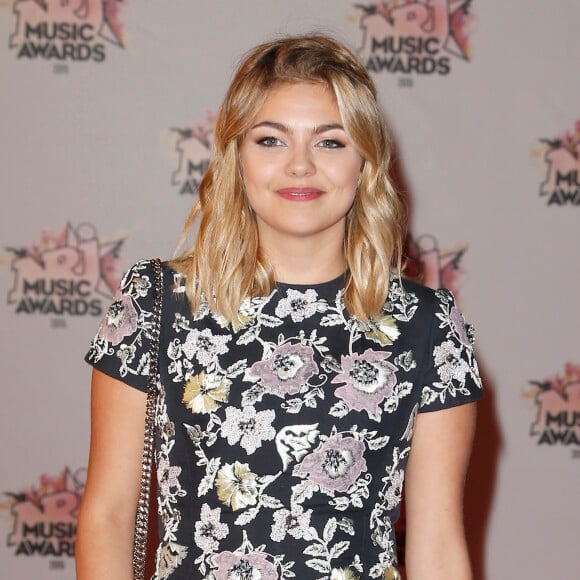 Louane Emera - Arrivées à la 17e cérémonie des NRJ Music Awards 2015 au Palais des Festivals à Cannes, le 7 novembre 2015. © Christophe Aubert via Bestimage