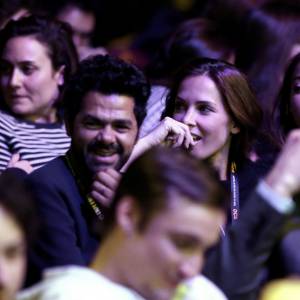 Jamel Debbouze et sa femme Mélissa Theuriau assistent à la soirée d'ouverture du 19ème Festival International du film de Comédie de l'Alpe d'Huez le 13 janvier 2016. © Dominique Jacovides/Bestimage