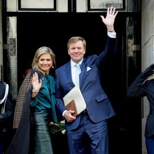 Le roi Willem-Alexander des Pays-Bas et la reine Maxima lors de la réception du nouvel an pour les instances nationales au palais royal à Amsterdam aux Pays-Bas le 12 janvier 2016.