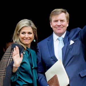 Le roi Willem-Alexander des Pays-Bas et la reine Maxima lors de la réception du nouvel an pour les instances nationales au palais royal à Amsterdam aux Pays-Bas le 12 janvier 2016.