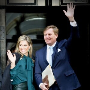 Le roi Willem-Alexander des Pays-Bas et la reine Maxima lors de la réception du nouvel an pour les instances nationales au palais royal à Amsterdam aux Pays-Bas le 12 janvier 2016.