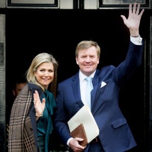 Le roi Willem-Alexander des Pays-Bas et la reine Maxima lors de la réception du nouvel an pour les instances nationales au palais royal à Amsterdam aux Pays-Bas le 12 janvier 2016.