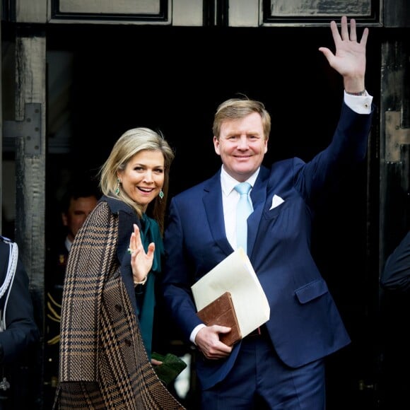 Le roi Willem-Alexander des Pays-Bas et la reine Maxima lors de la réception du nouvel an pour les instances nationales au palais royal à Amsterdam aux Pays-Bas le 12 janvier 2016.